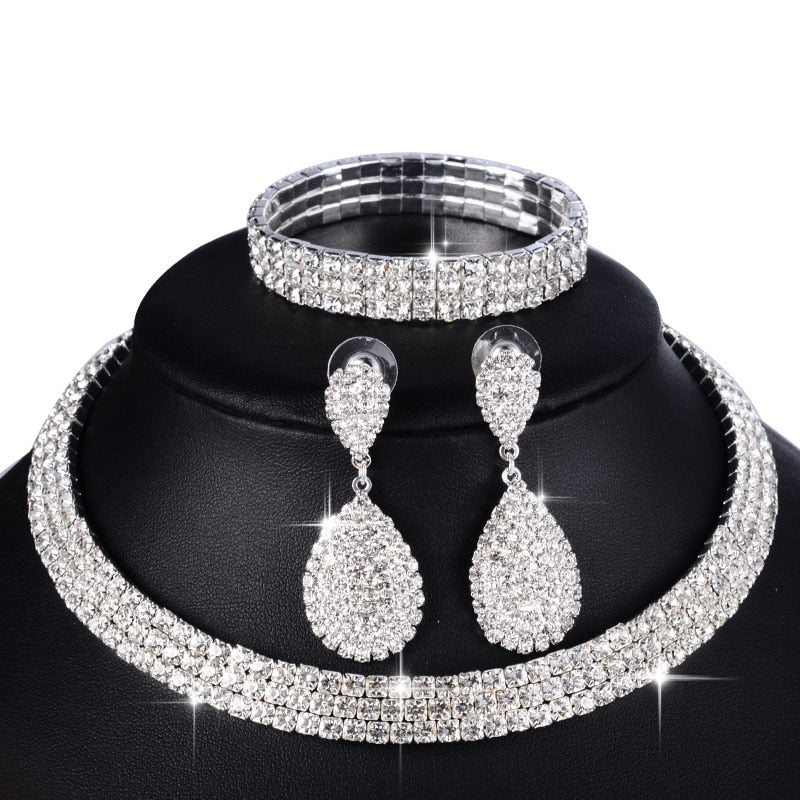 Conjunto Colar Brincos e Pulseira Luxury Argentia