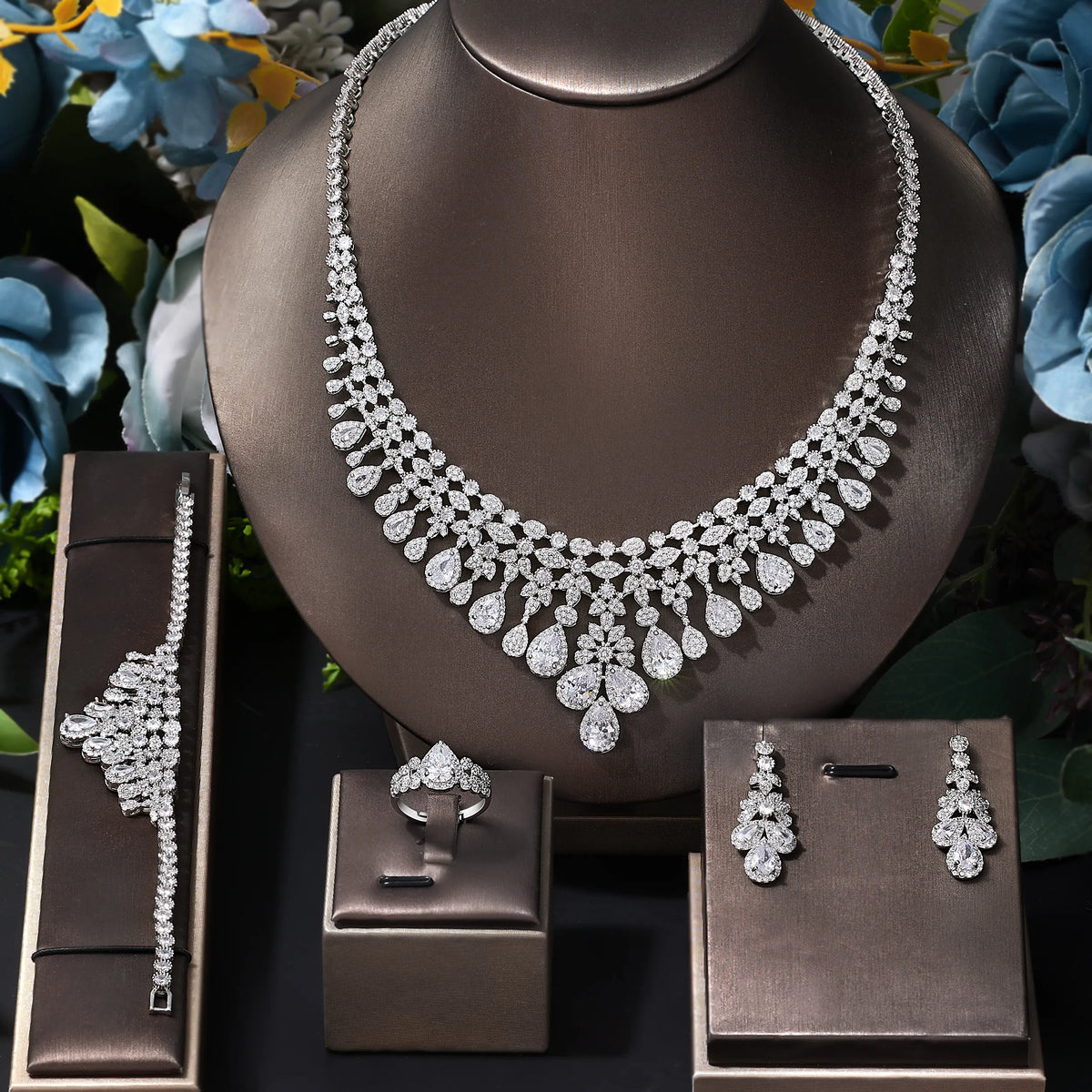 Conjunto Realeza Cravejado com Zircônia Argentia