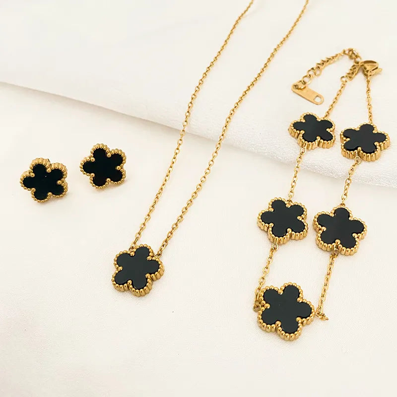 Conjunto Colar Pulseira e Brinco Trevo Argentia