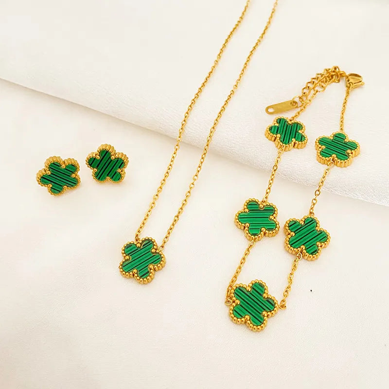 Conjunto Colar Pulseira e Brinco Trevo Argentia