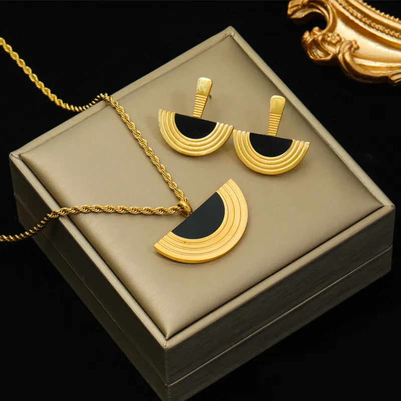 Conjunto Brincos e Colar Semicírculo Argentia