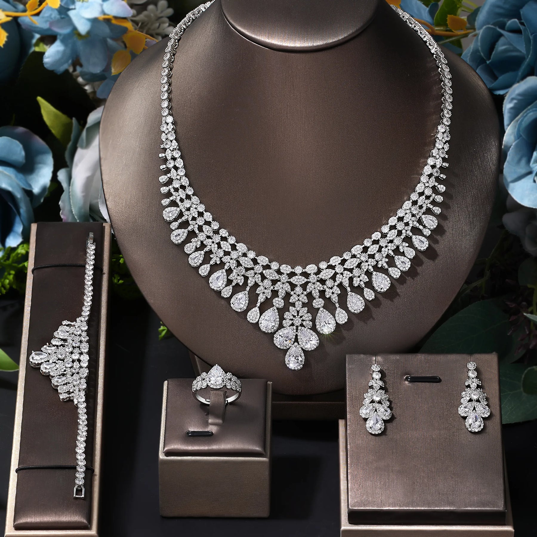 Conjunto Realeza Cravejado com Zircônia Argentia