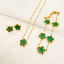 Conjunto Colar Pulseira e Brinco Trevo Argentia
